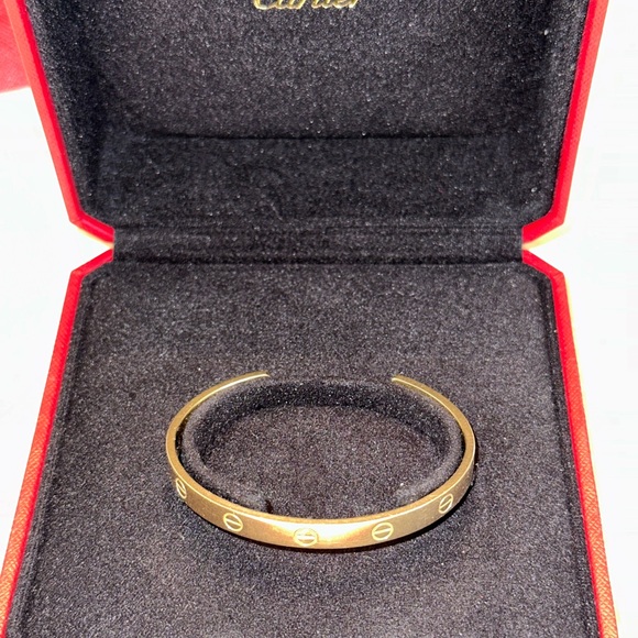 Cartier cuff LOVE bracelet yellow gold size 18 - Picture 5 of 12